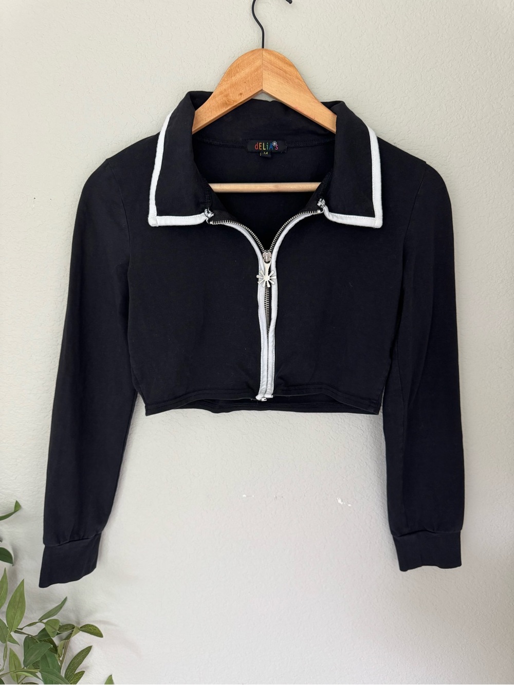 dELiA*s Dolls Kill Black Crop Zip Top M White Trim Daisy Y2K Long Sleeve